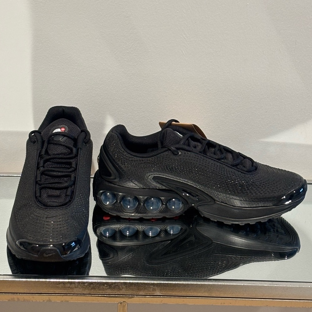 NWT Nike Air Max DN Black Sneakers